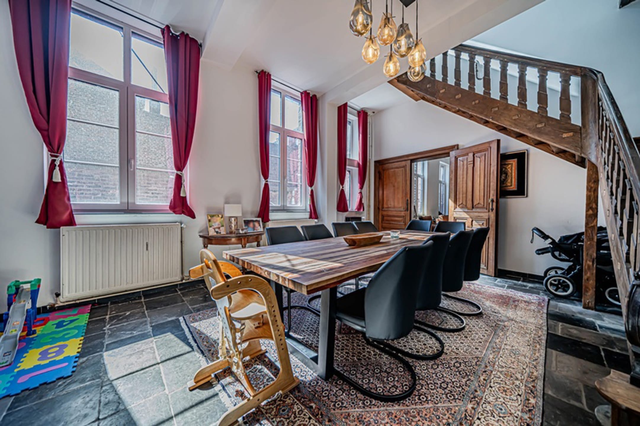 4-room house & single family of 367 m²