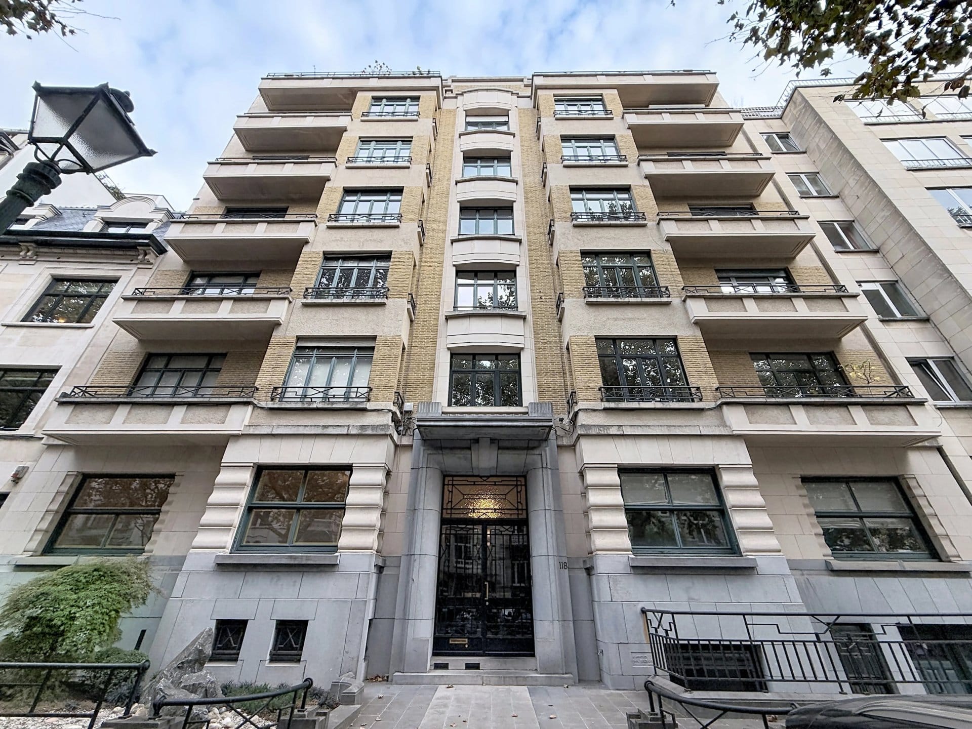 AVENUE MOLIÈRE 118