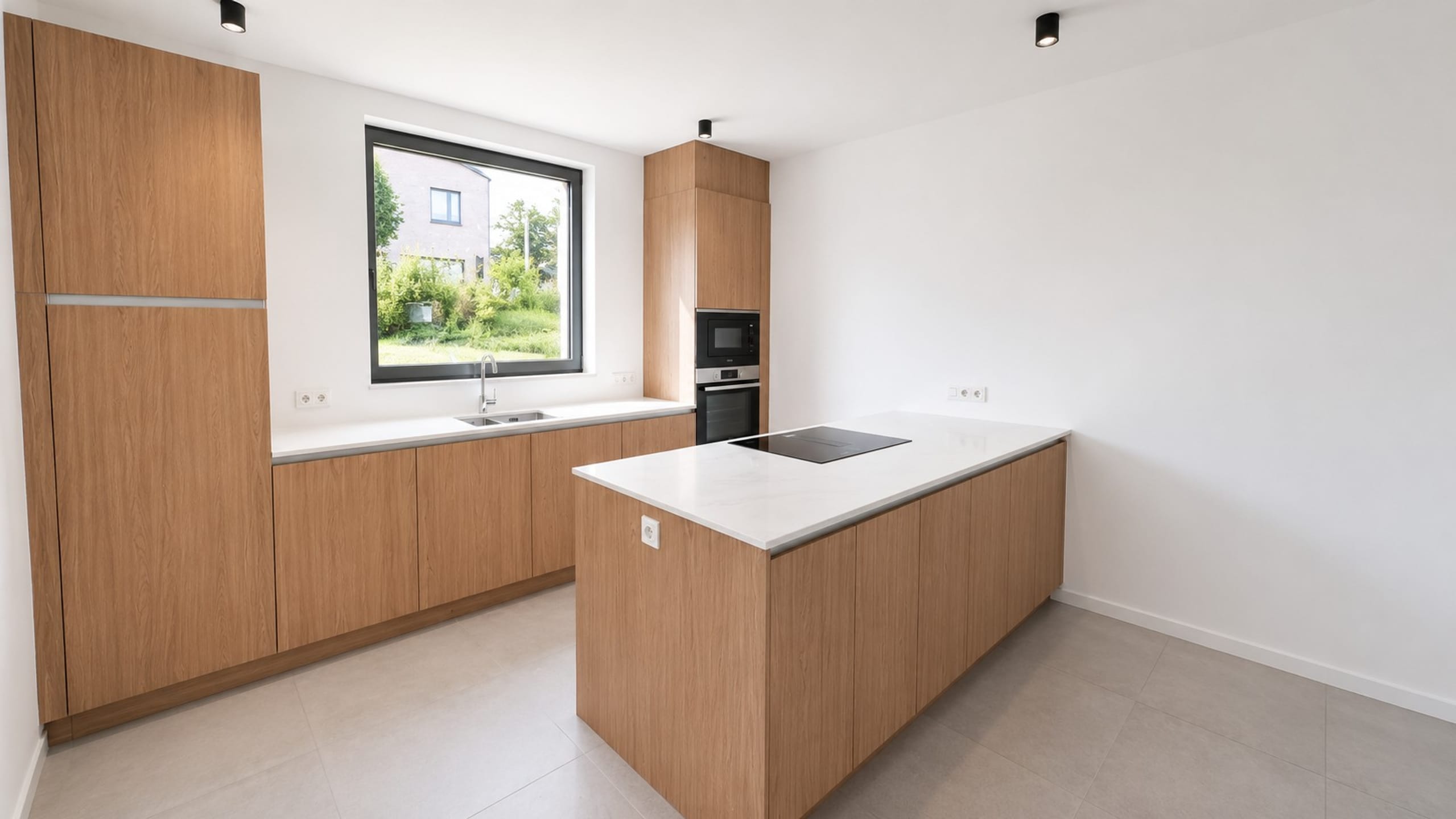 14-room house & single family of 184 m²