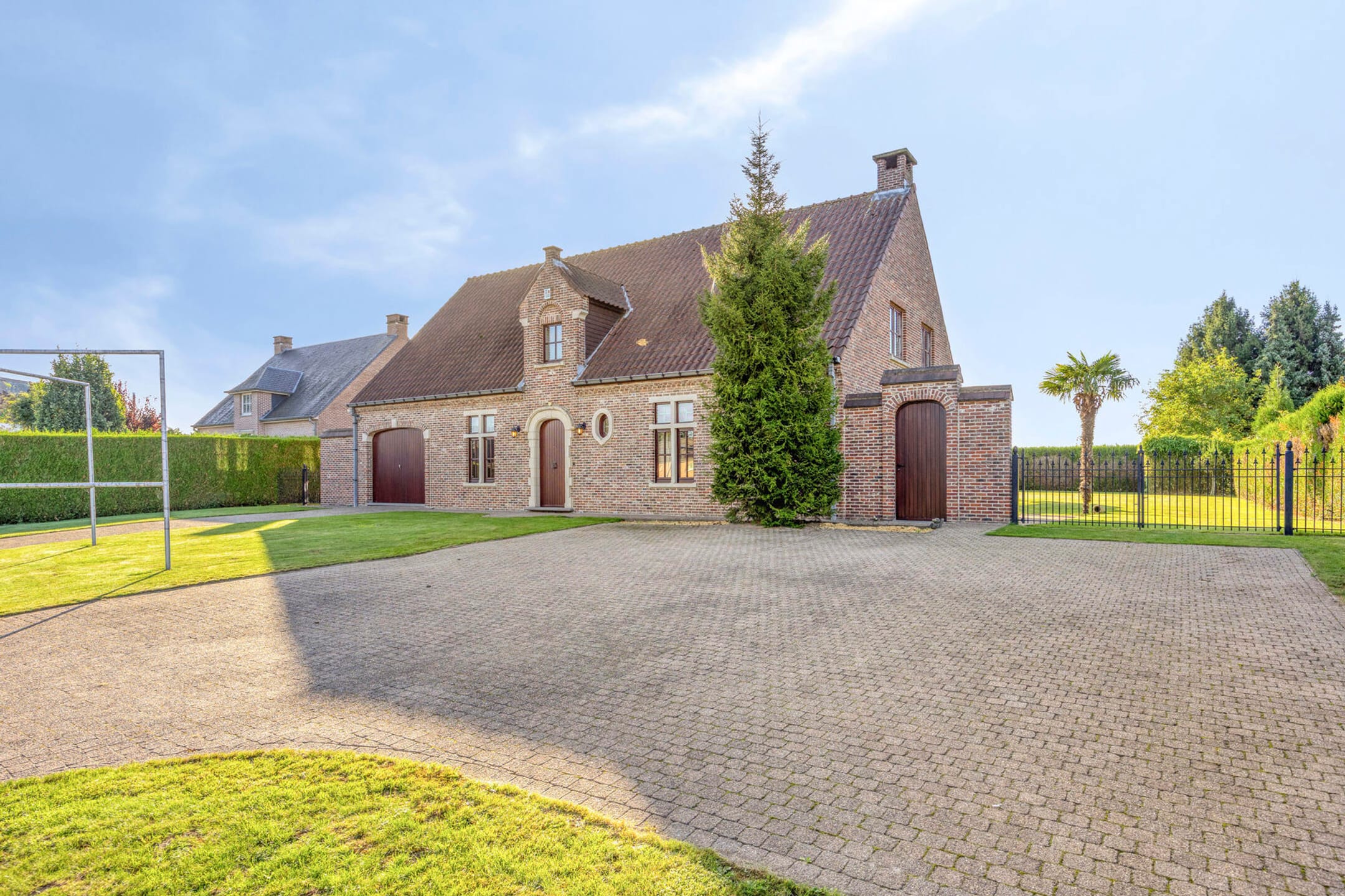 5-room detached & villa of 287 m²