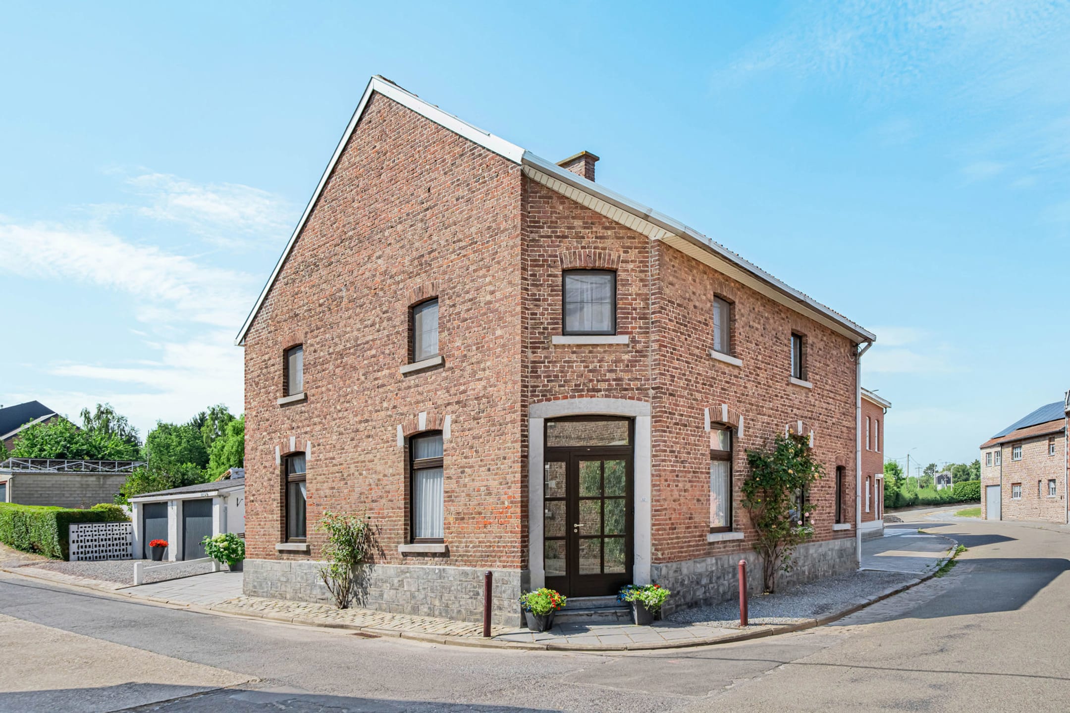17-room house & single family of 164 m²