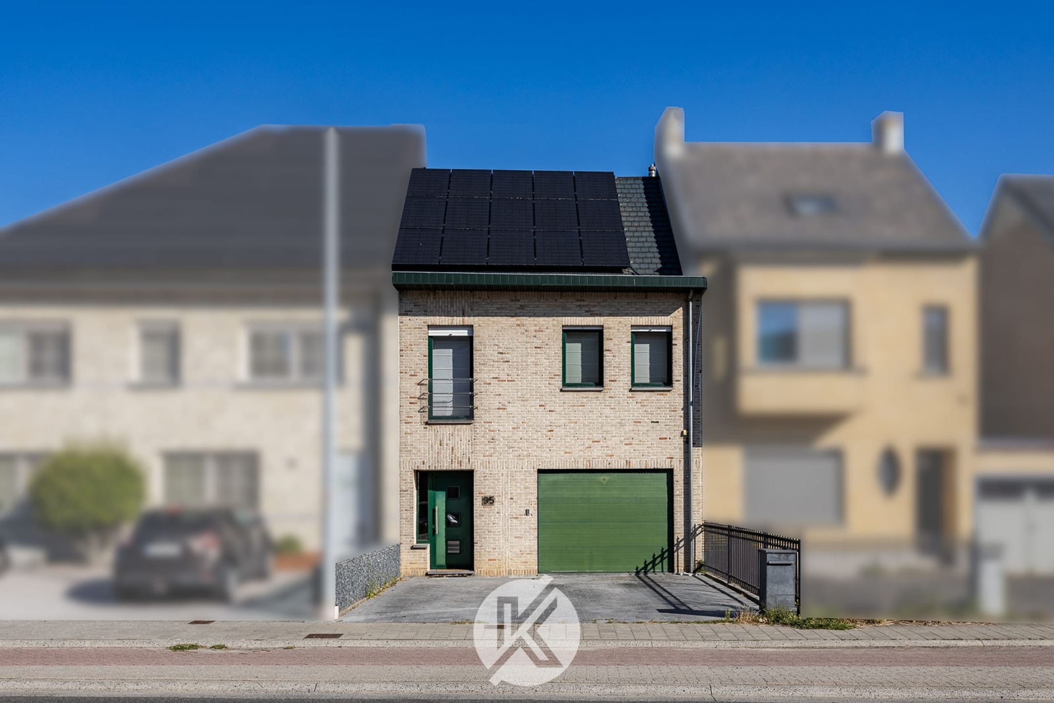 16-room house & single family of 230 m²