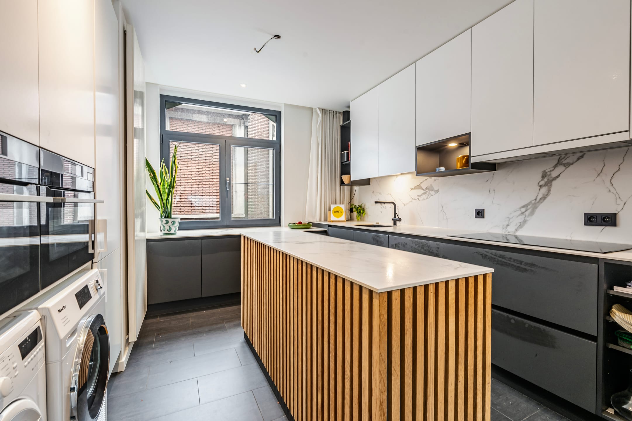 Rode Kruisstraat 11