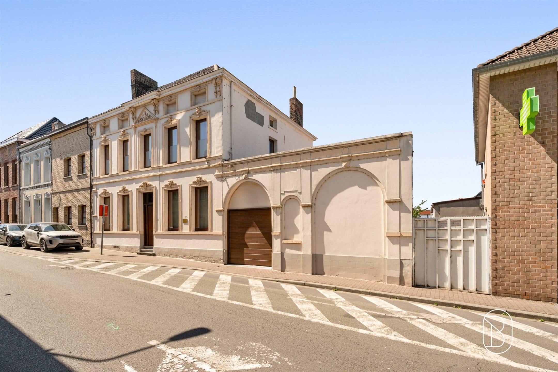4-room house & single family of 435 m²