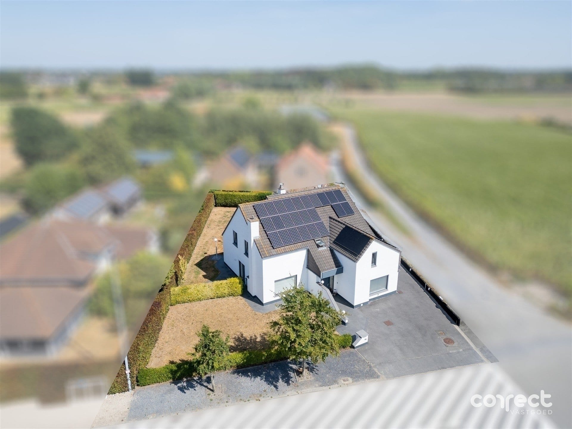 5-room house & single family of 371 m²