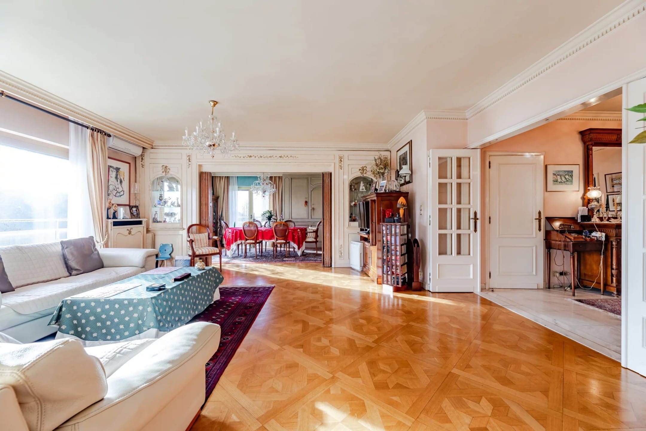 AVENUE DES VILLAS 77