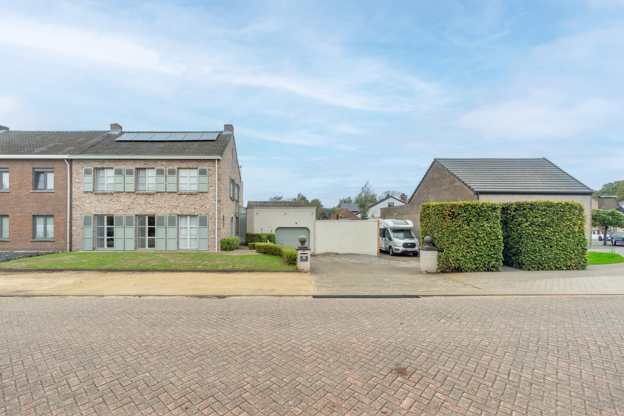 Veestraat 25