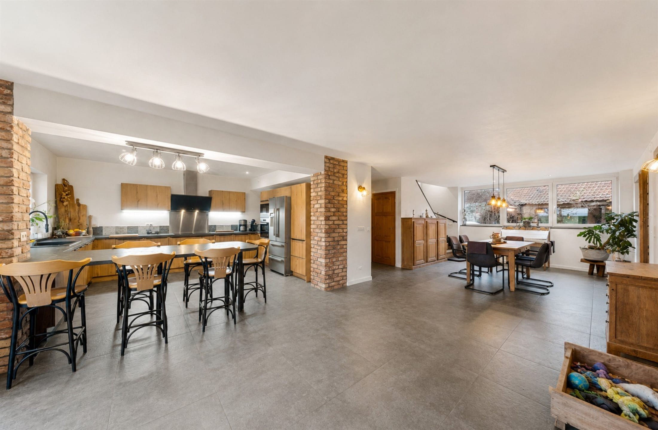 4-room house & single family of 310 m²