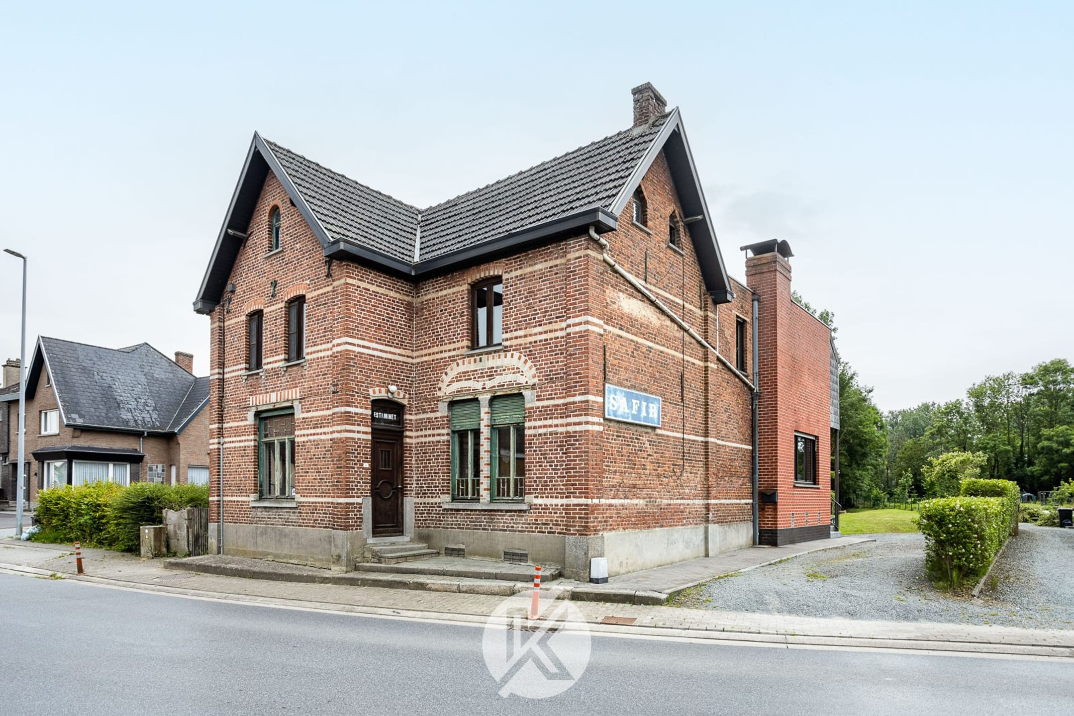 14-room house & single family of 290 m²