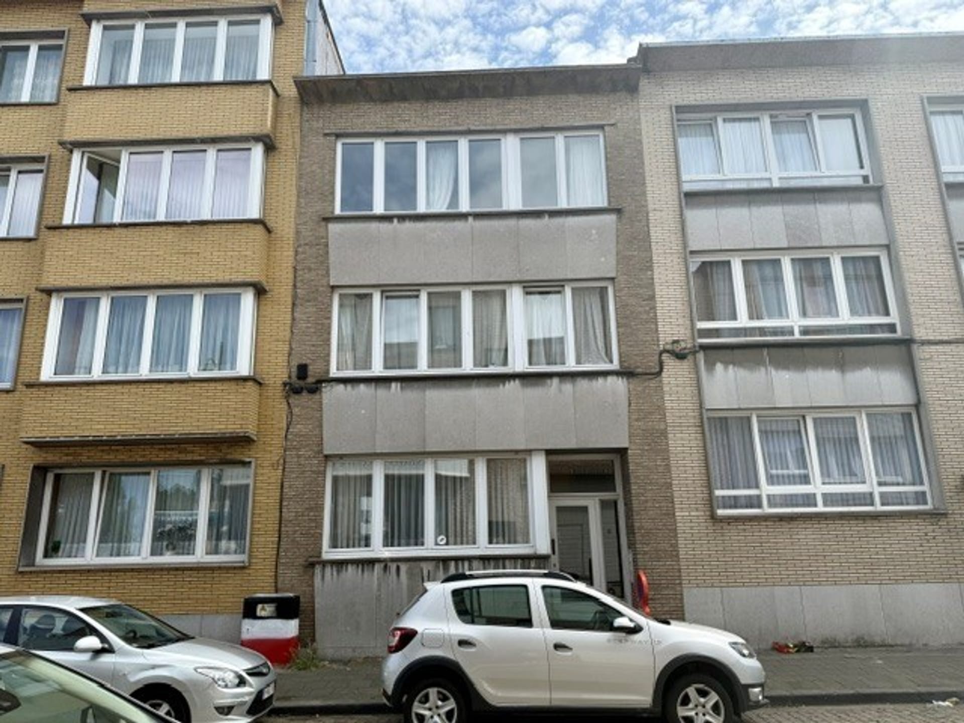 2-phòng căn hộ diện tích 75 m²