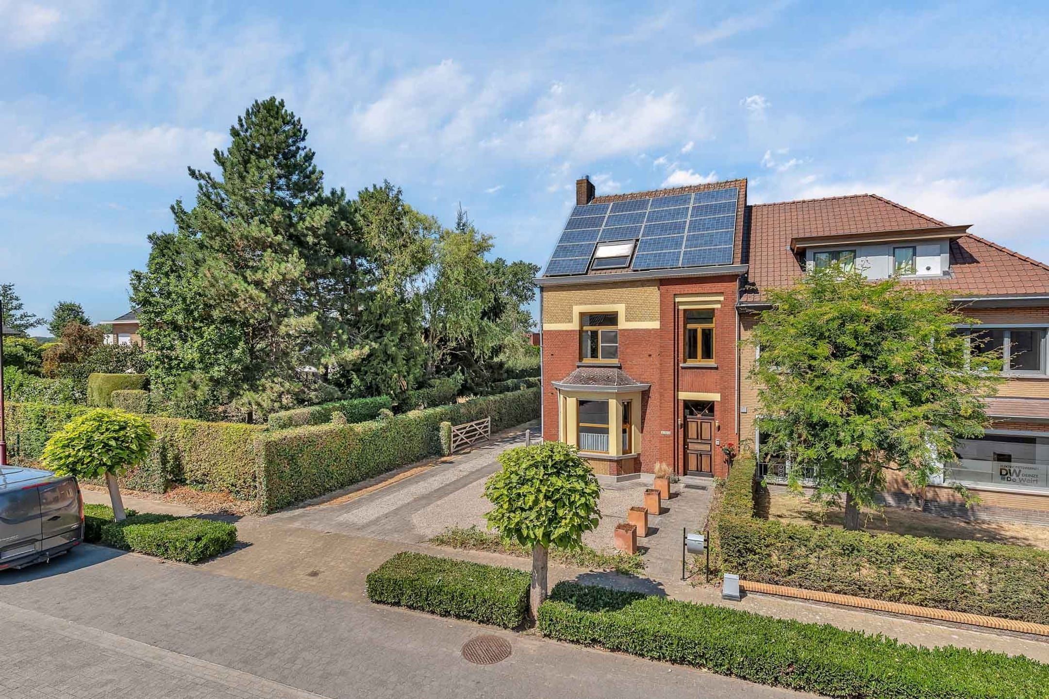 3-room house & single family of 309 m²
