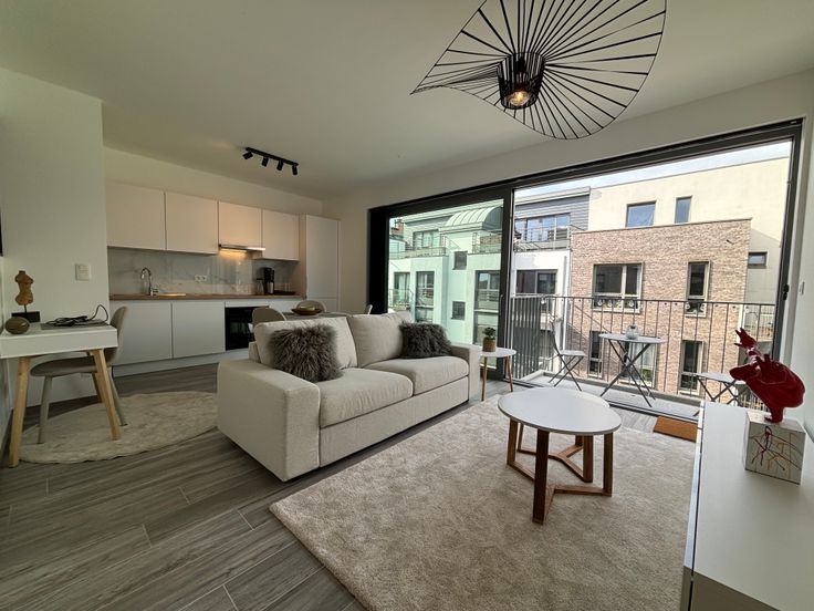 Apartment for rent in Etterbeek €1,200 (+ €130) 1 bedroom 45m²