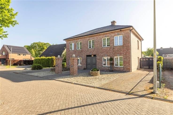 Huis te koop in Malle - € 649.900 - 4 slaapkamers - 245m² - Immoweb