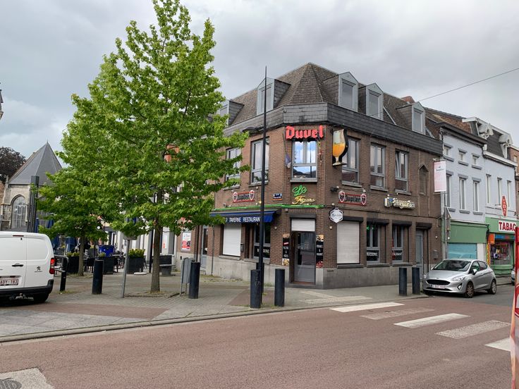 4 commerces à louer Quievrain (7380)