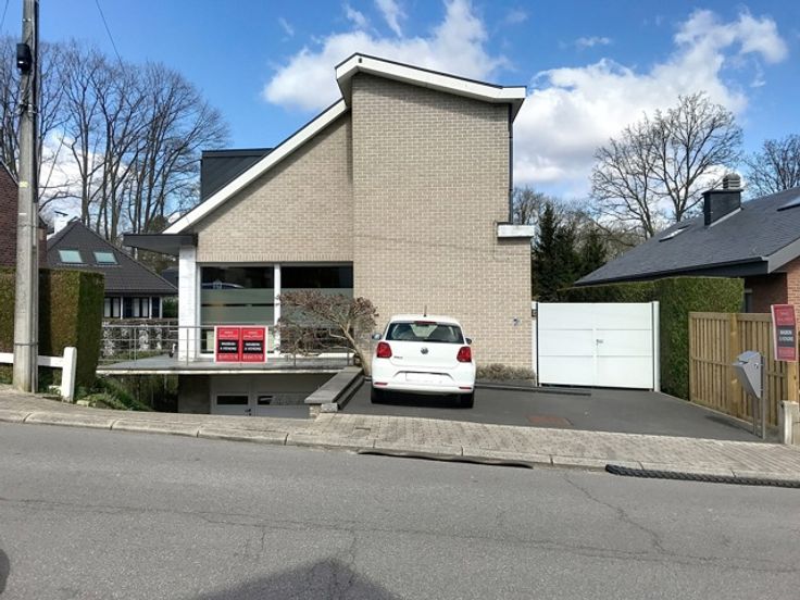 40 MAISONS à vendre La Hulpe (1310)