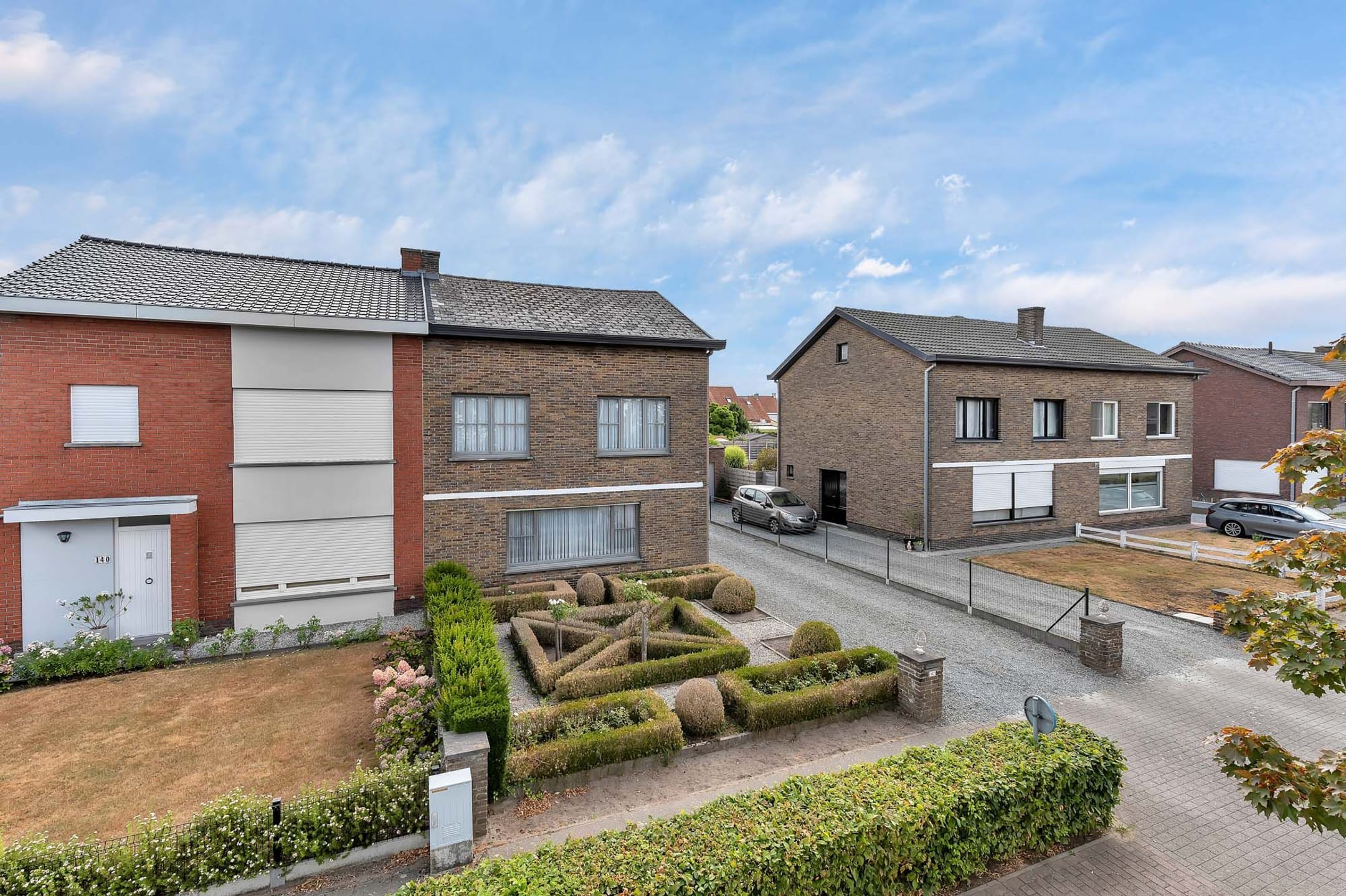 3-room house & single family of 120 m²