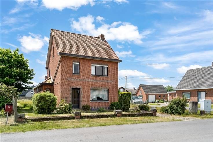 101 huizen te koop Balen (2490)