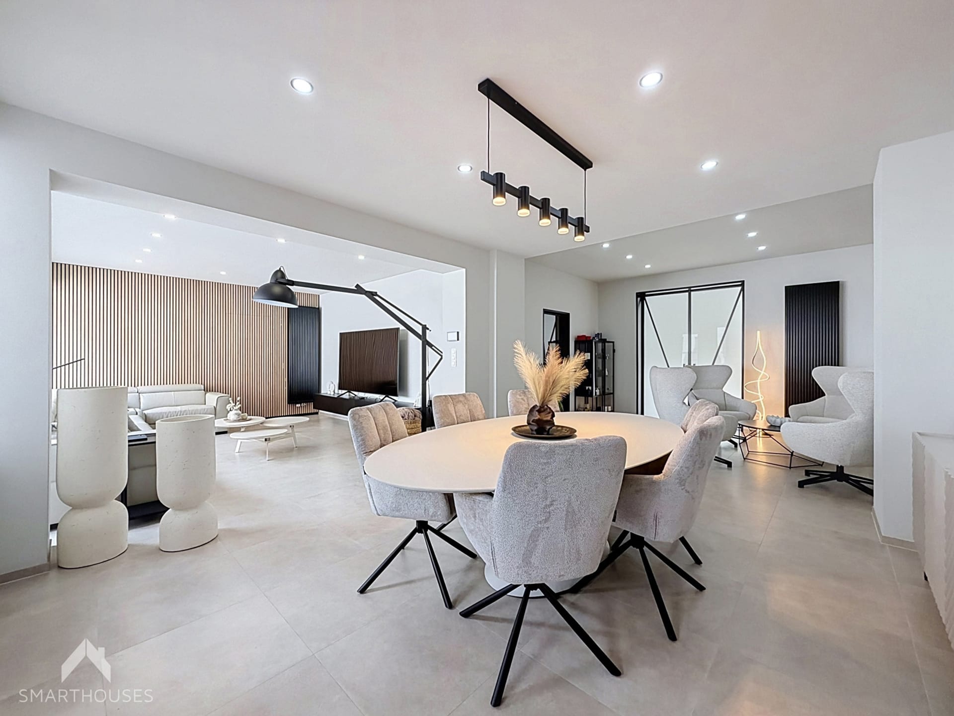 4-room house & single family of 329 m²