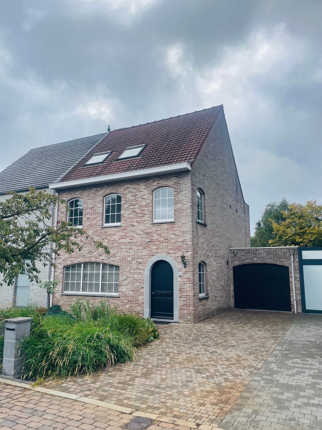 Gust Hensstraat 25