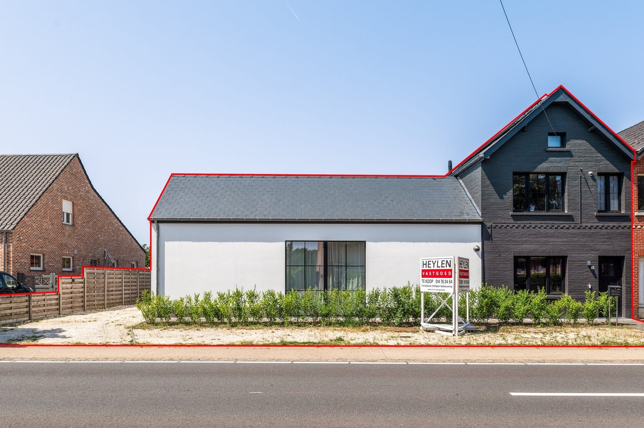 4-room house & single family of 244 m²