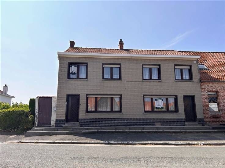 DUBBEL HUIS MET 4 SLAAPKAMERS EN TUIN!