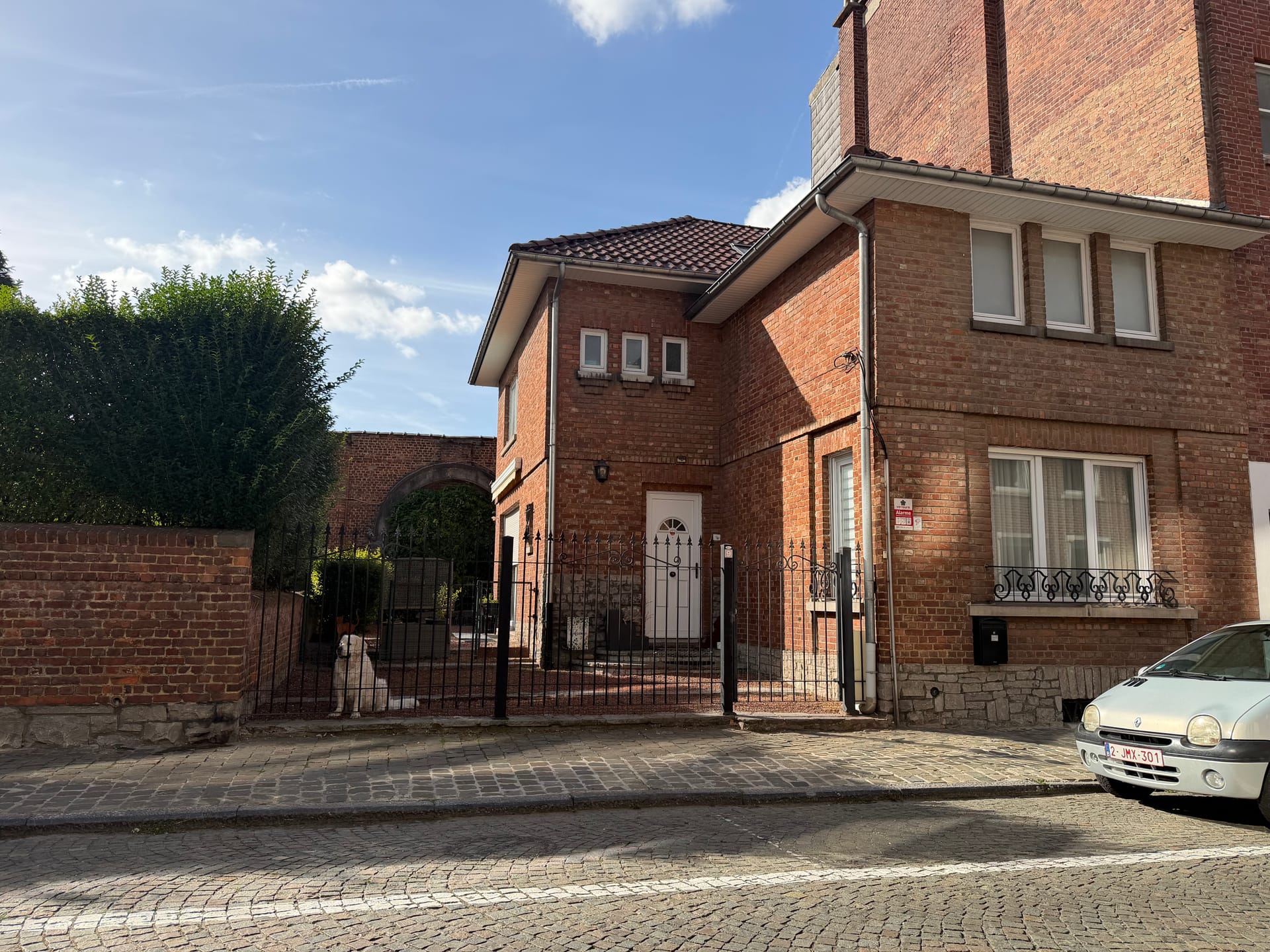 Rue Claude de Bettignies 9