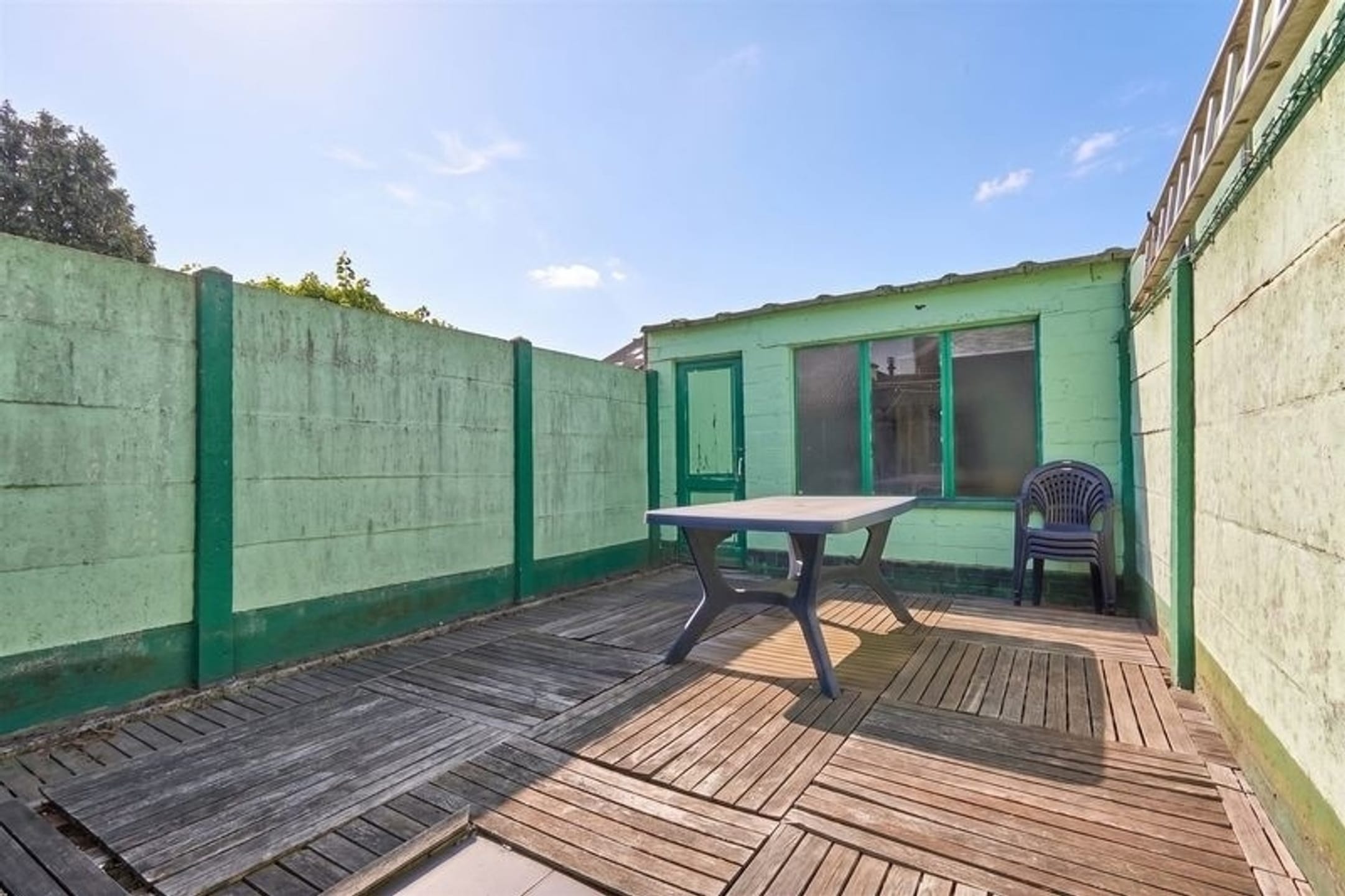 2-room house & single family of 101 m²