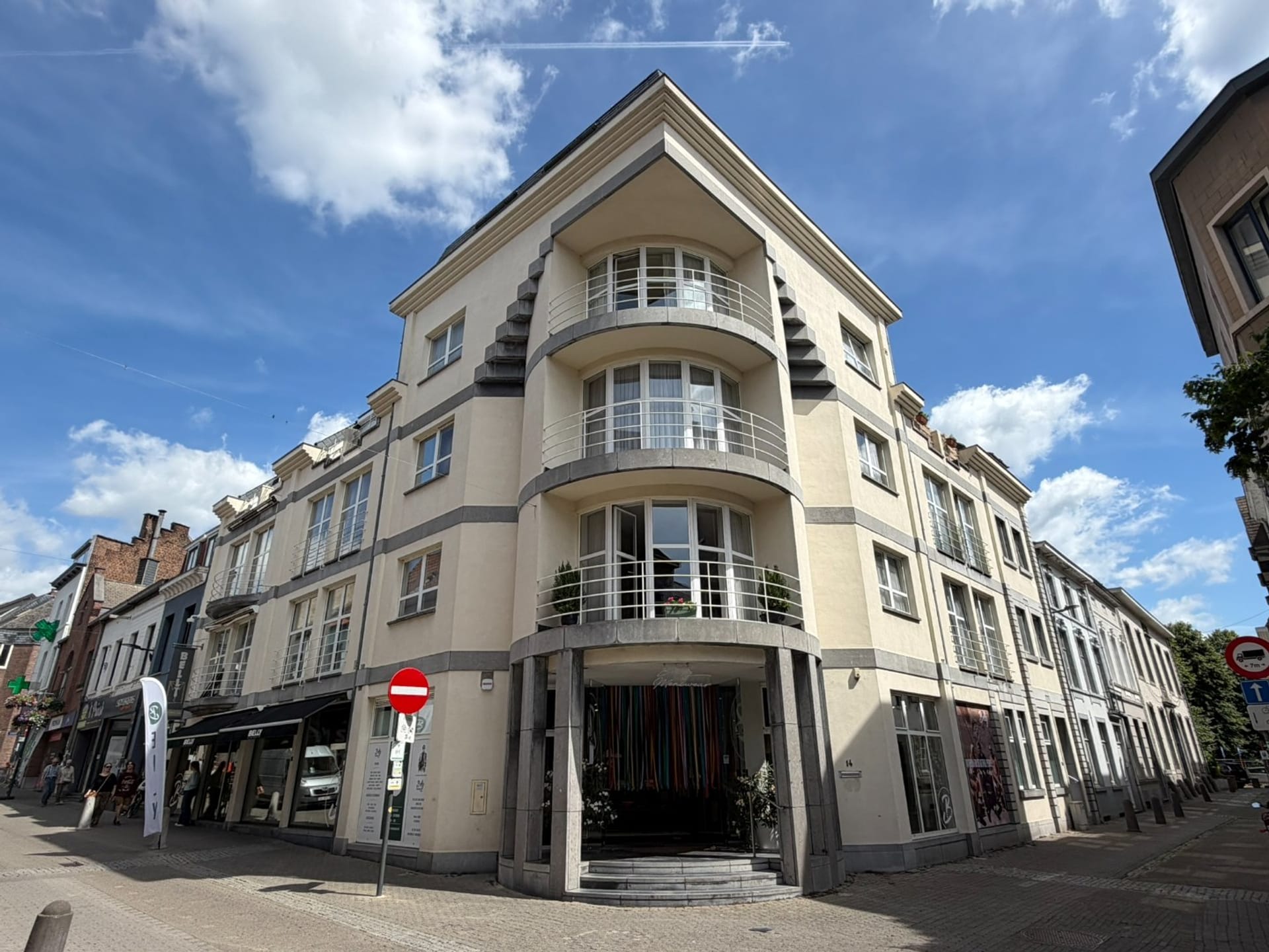 Dekenstraat 26