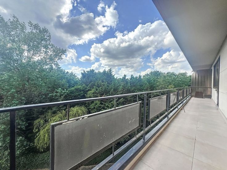 Apartment for rent in WoluweSaintPierre €1,300 (+ €200) 2 bedrooms 75m² Immoweb