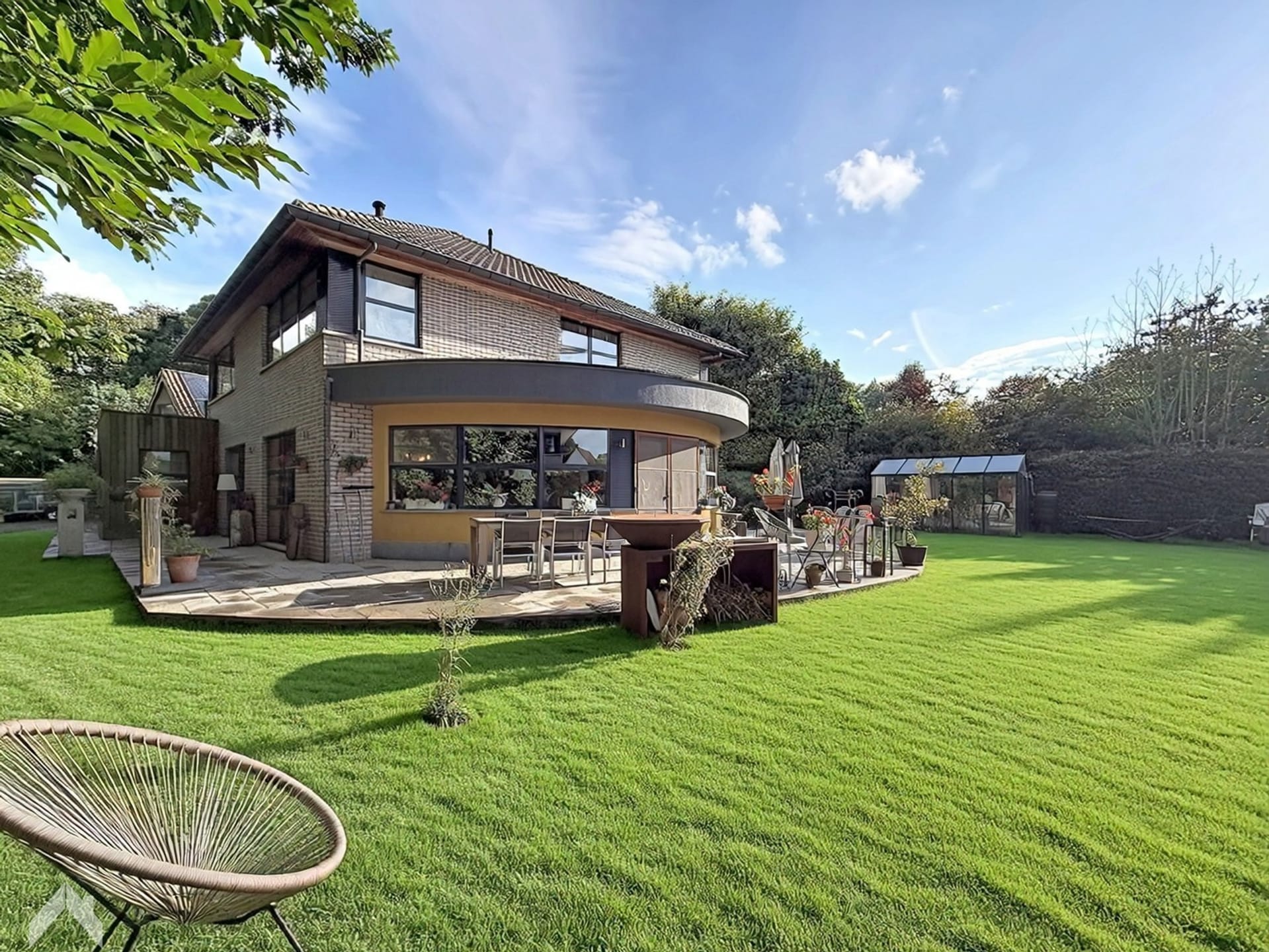 4-room house & single family of 264 m²