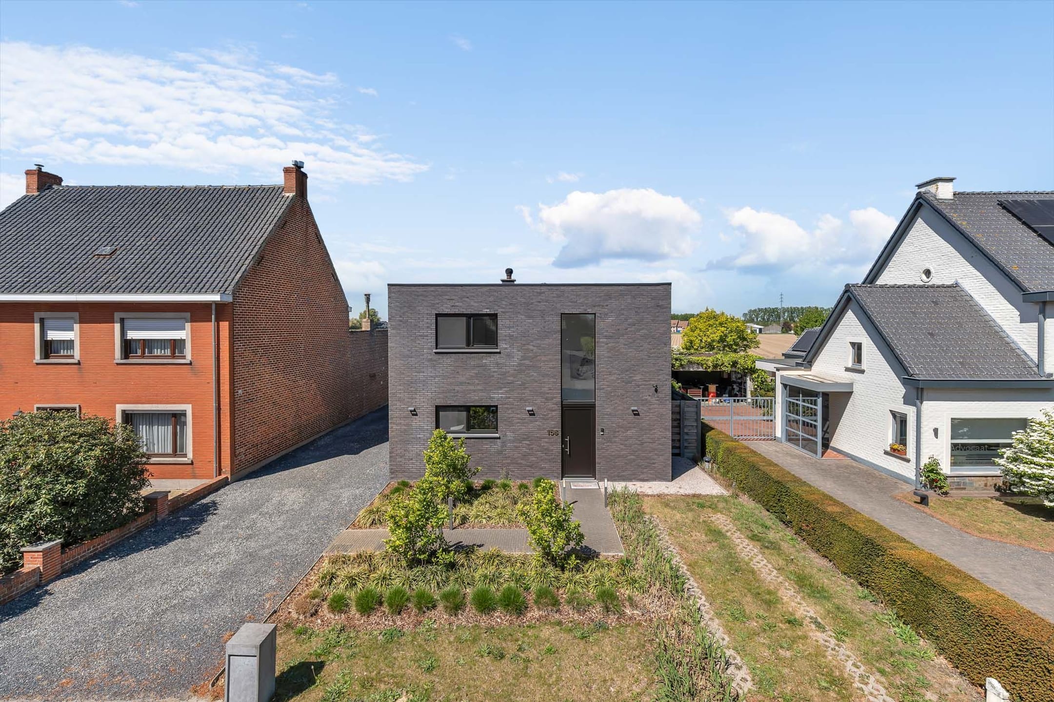 3-room house & single family of 202 m²