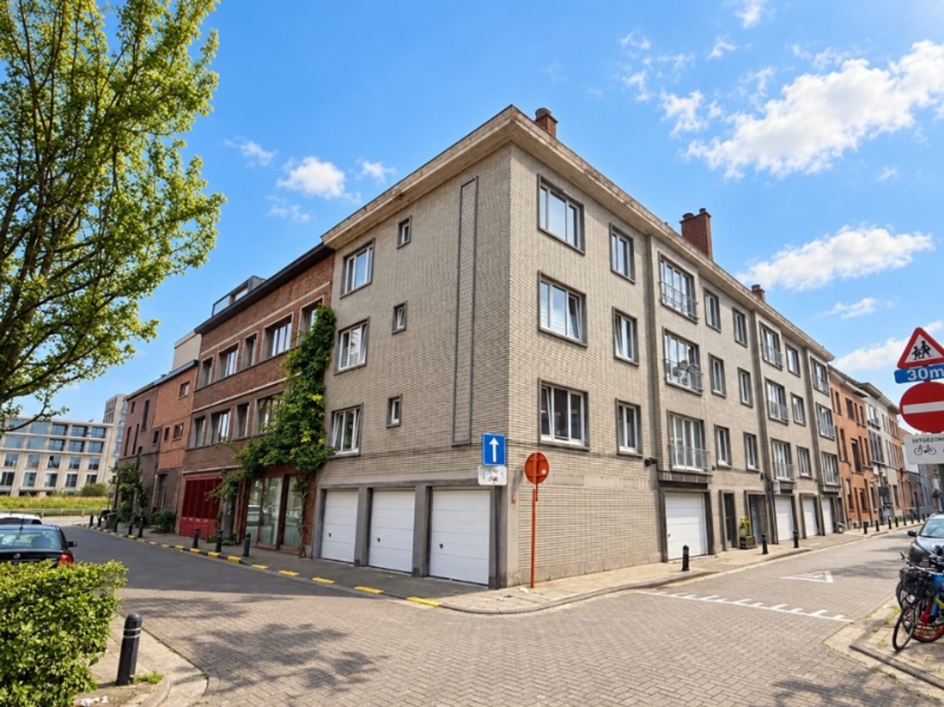 Warandestraat 24