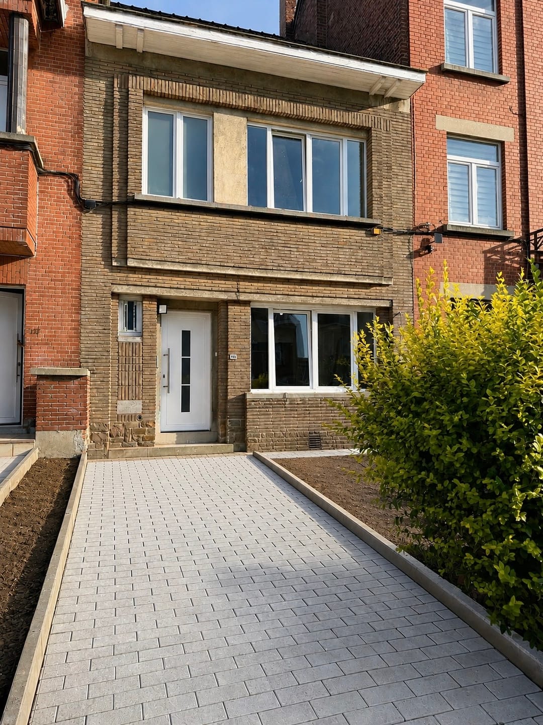 Avenue Édouard Bénès 115