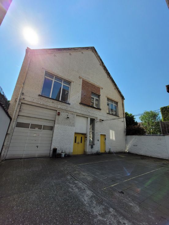 Mixeduse building for sale in MolenbeekStJean €930,000 960m²