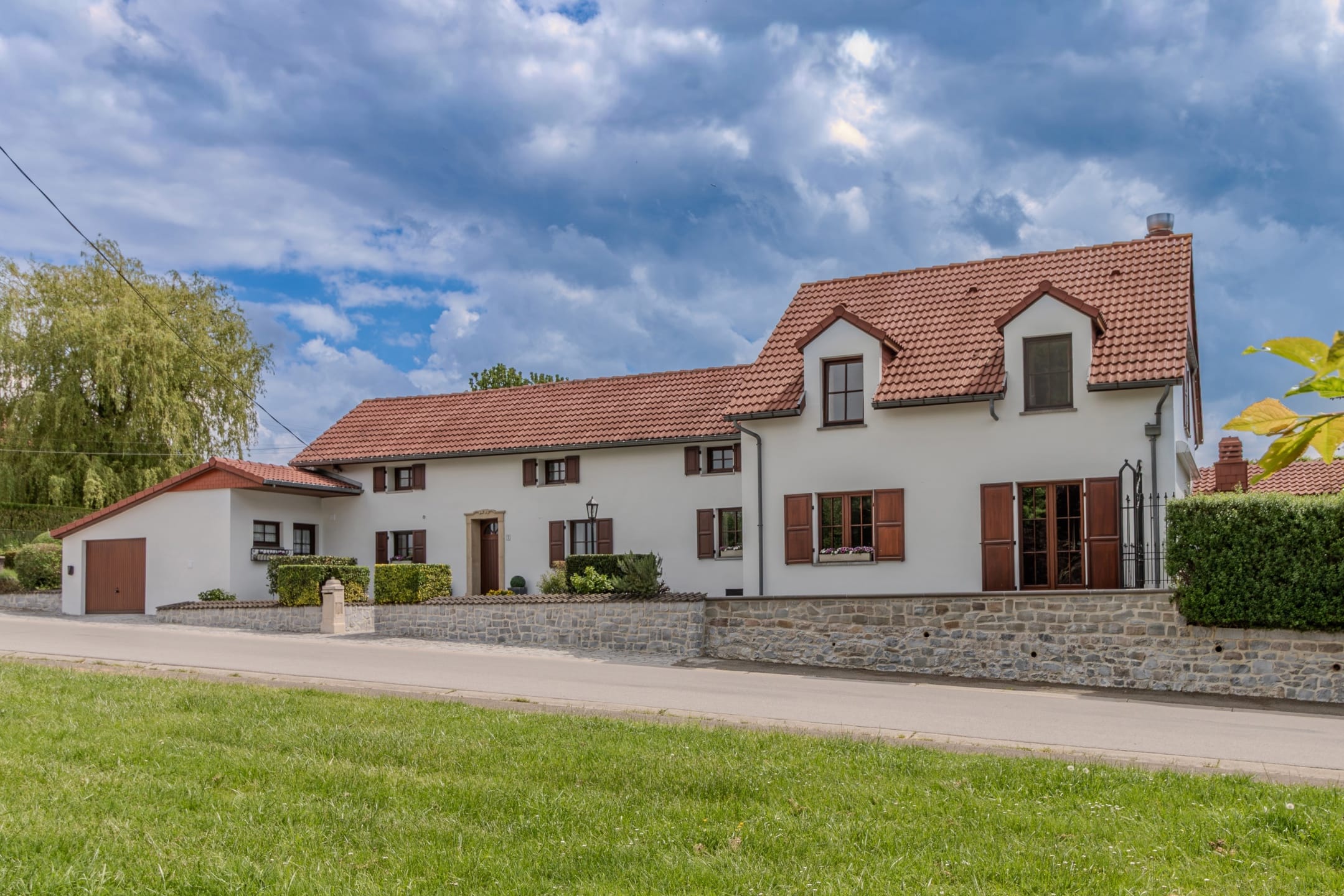 3-room house & single family of 190 m²