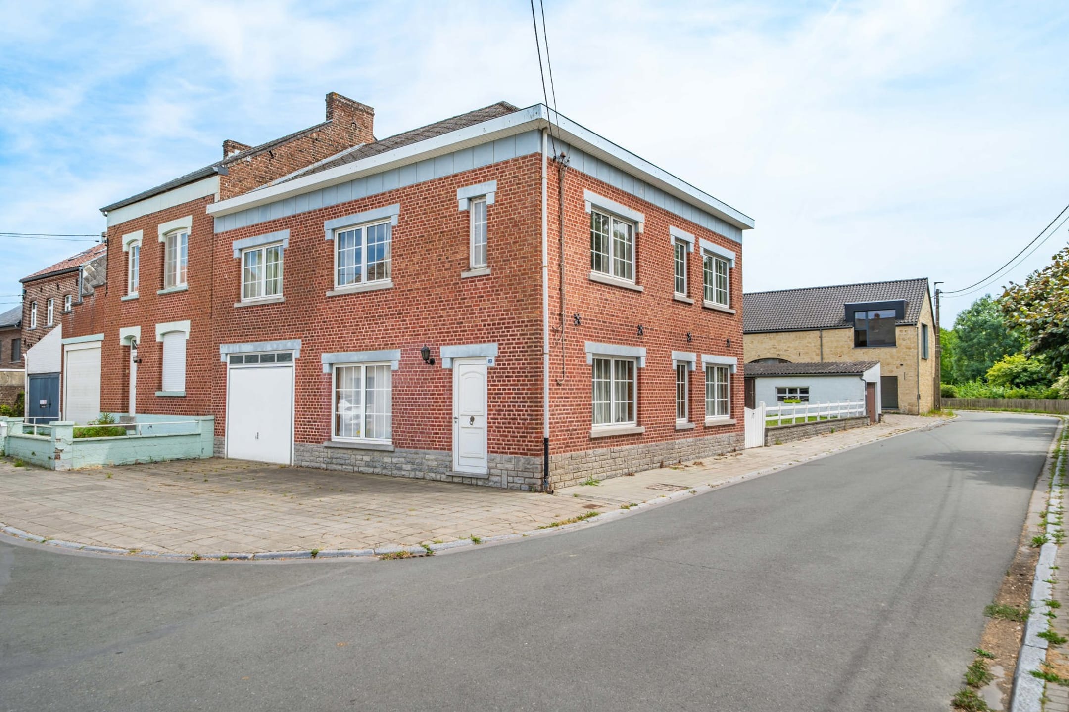 17-room house & single family of 162 m²