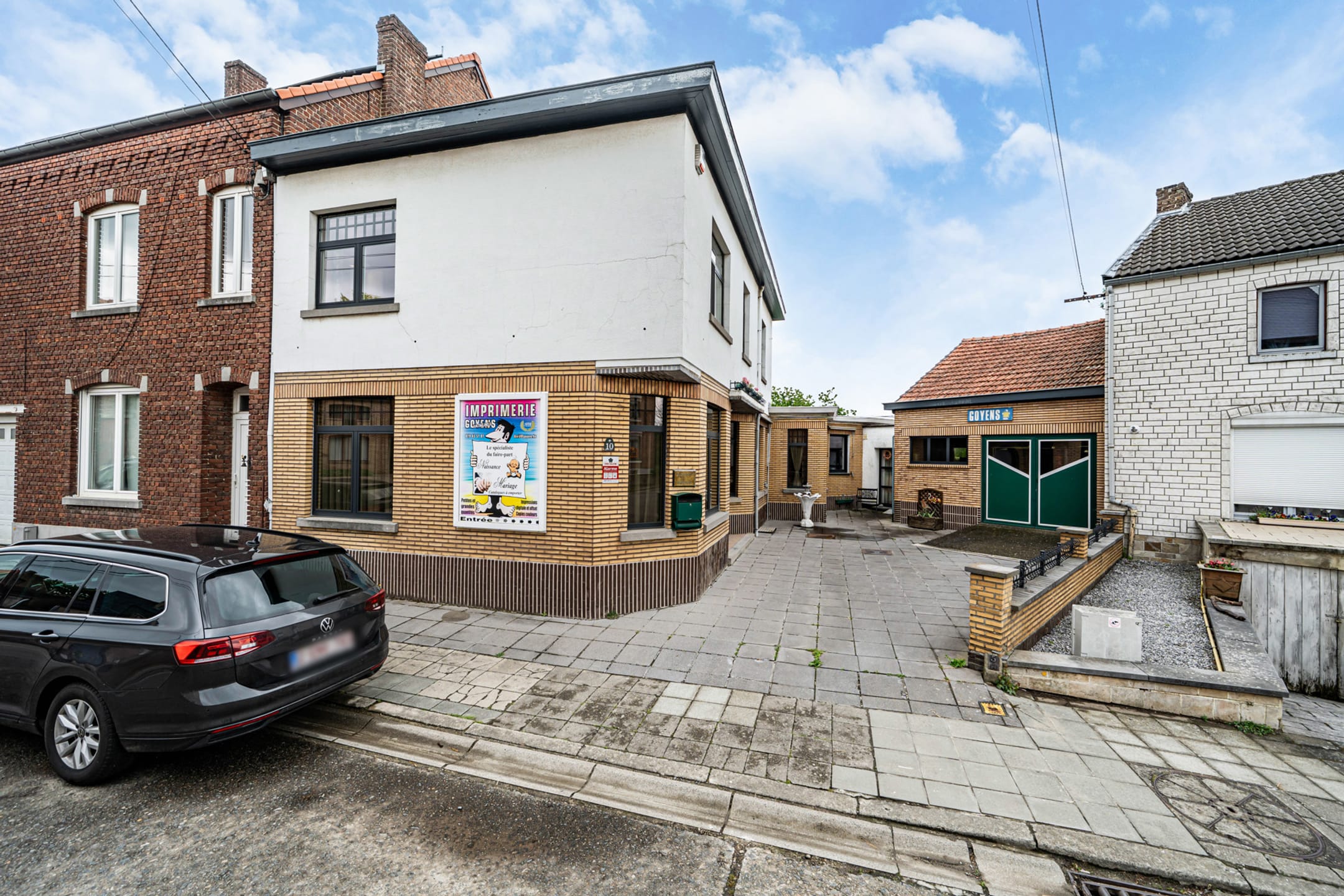 4-room house & single family of 263 m²