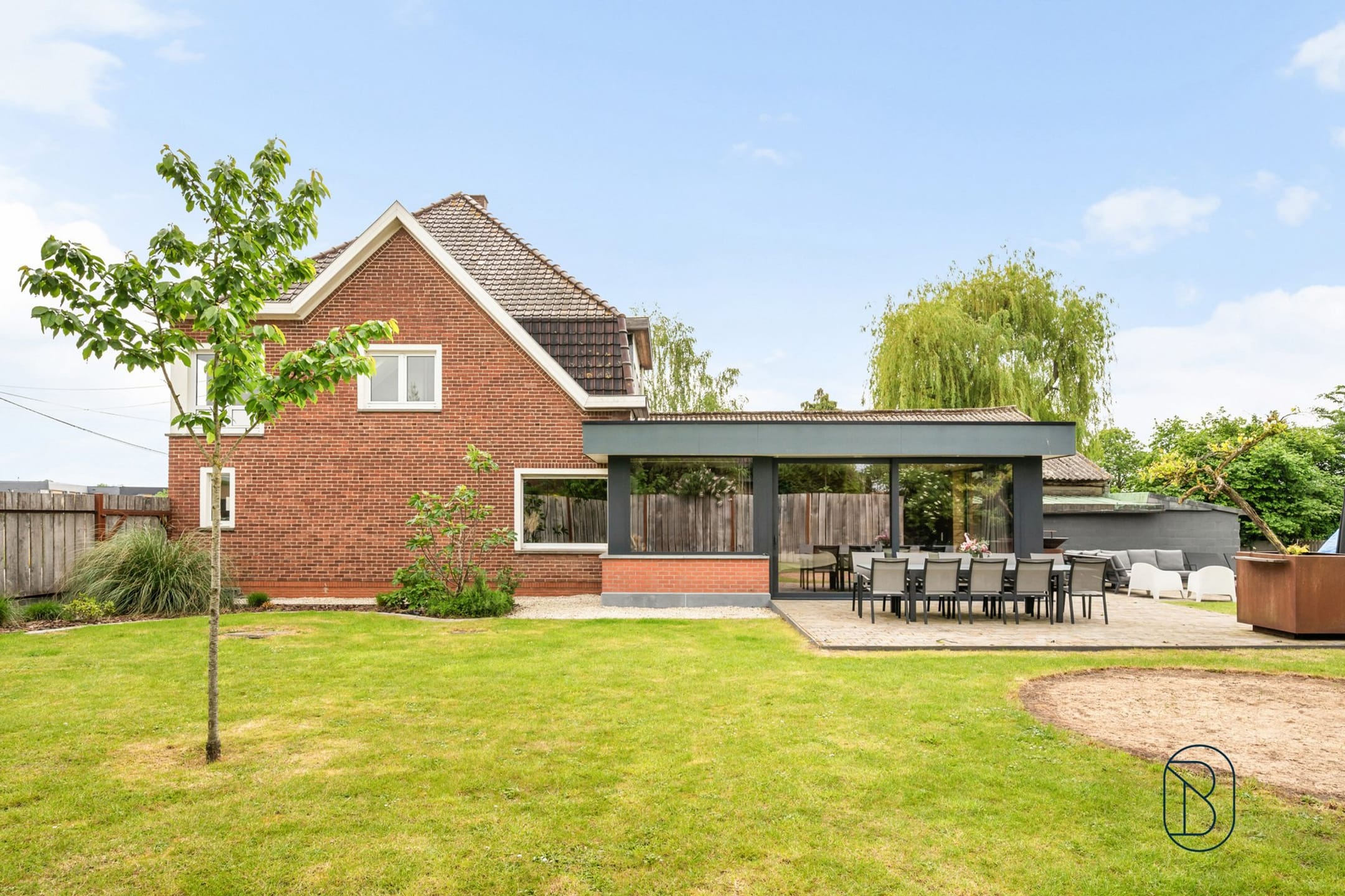 3-room house & single family of 165 m²