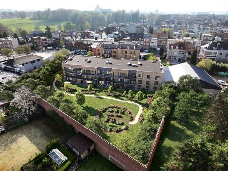 Appartement à vendre à BerchemSainteAgathe 285 000 € 1 chambre