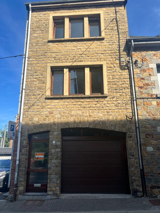 Maison et appartement à louer - st-hubert (6870) - Immoweb